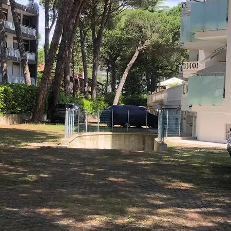 Appartamento Rubin Lignano Sabbiadoro Esterno foto